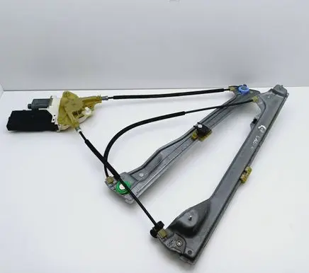 Renault Laguna III Front door window regulator with motor 807010002R 0130822330 989651108