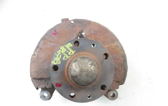 Iveco Daily 3rd gen Front wheel hub spindle knuckle 