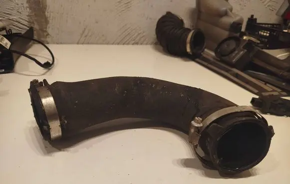 Audi A4 S4 B8 8K Intercooler hose/pipe 8K0145709H