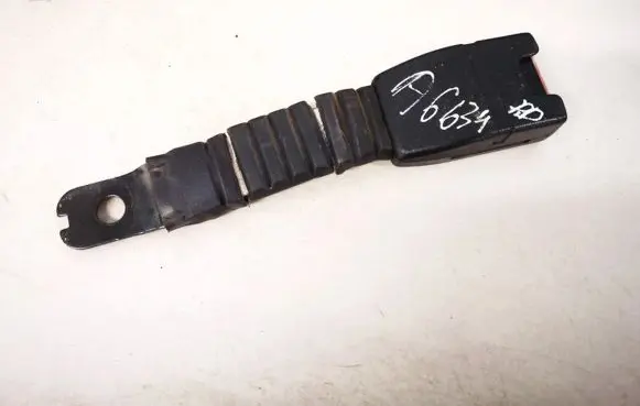 Hyundai Lantra I Front seatbelt buckle