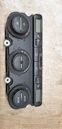 Skoda Octavia Mk2 (1Z) Climate control unit 74793251