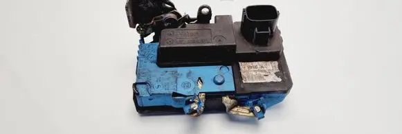 Volvo V70 Front door lock