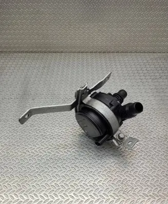 Mercedes-Benz CLA C118 X118 Electric auxiliary coolant/water pump A0005003600