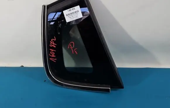 Peugeot 2008 I Rear side window IMPRK1601872
