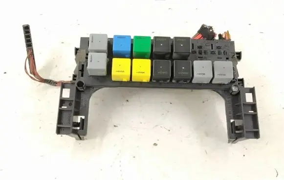 Mercedes-Benz B W245 Fuse box set DALISID3727 1695450001 A1695450001