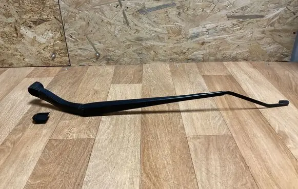 Opel Insignia A Front wiper blade arm 13227399