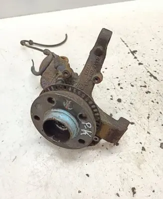 Front wheel hub