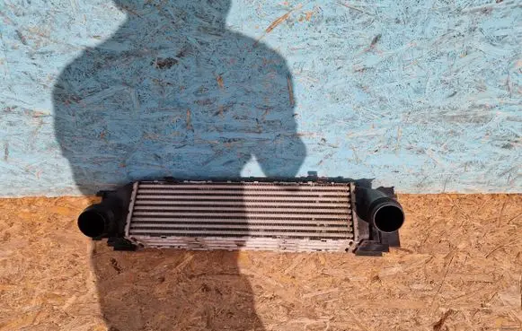 BMW 1 F20 F21 Intercooler radiator 7618809pmi
