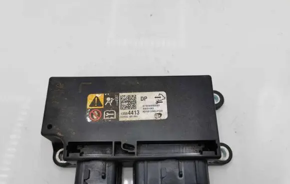 Cadillac Escalade IV Airbag control unit/module 13594413 000241083