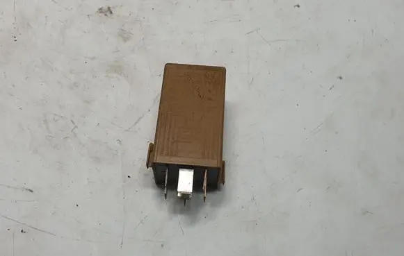 BMW 3 E90 E91 Window wiper relay 8384505 61368384505 8364501