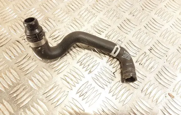 Volvo XC40 Engine coolant pipe/hose 31465024