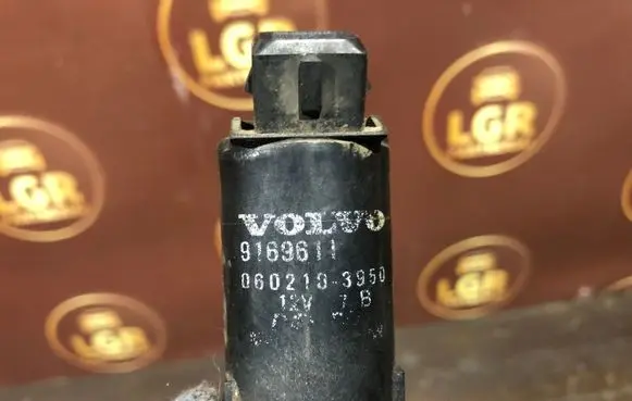 Volvo S60 Windscreen/windshield washer pump 9169611