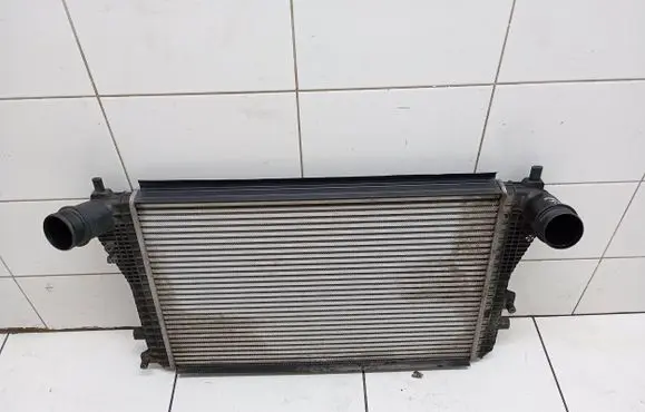 Skoda Octavia Mk2 (1Z) Intercooler radiator 1K0145803AJ