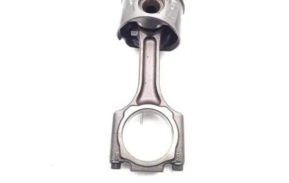 Chevrolet Orlando Piston with connecting rod LNP