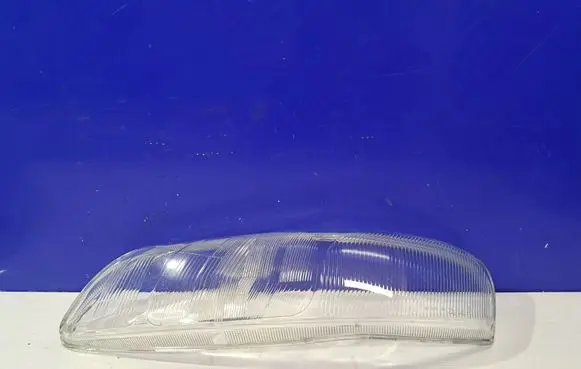 Volvo V70 Headlight lense 2502A011B
