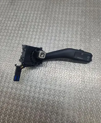 Volkswagen Touran I Wiper control stalk 01203506 1K0953519A 20350641565641