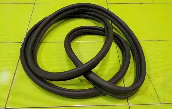 Volvo S80 Trunk rubber seal (body) 12AB16 EB21A612A5F24A3B87