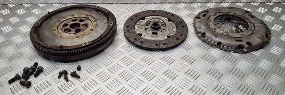 Audi A3 S3 8L Clutch set kit 1864527337 3082299335 4T1023