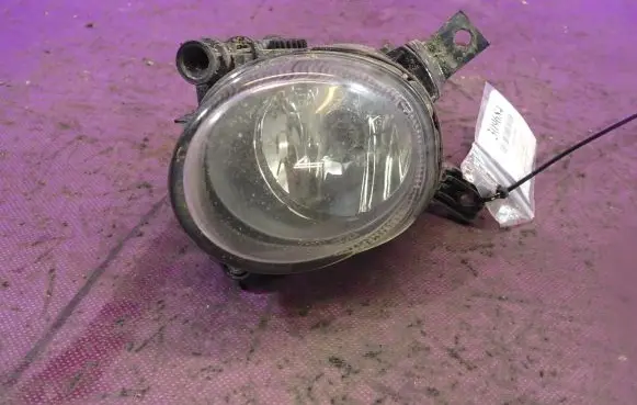 Audi A4 S4 B7 8E 8H Front fog light 8E0941700C