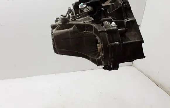 Dacia Dokker Manual 6 speed gearbox TL4358