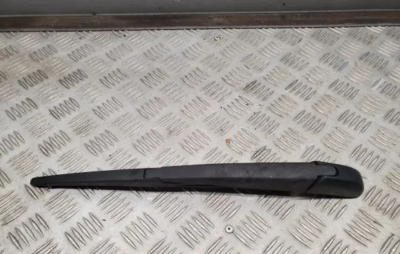 Dodge Durango III Rear wiper blade arm