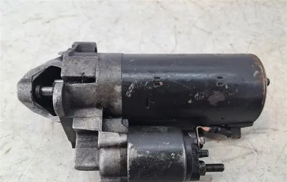 Volkswagen PASSAT B5 Starter motor