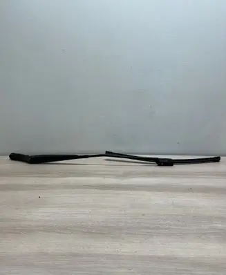 Volkswagen PASSAT B8 Front wiper blade arm 3G1955410