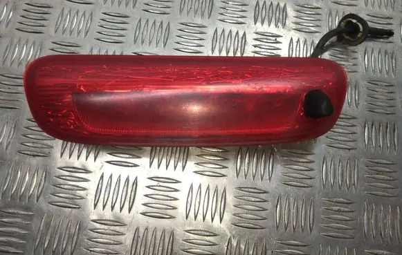 Hyundai Santa Fe Third/center stoplight 927502B000