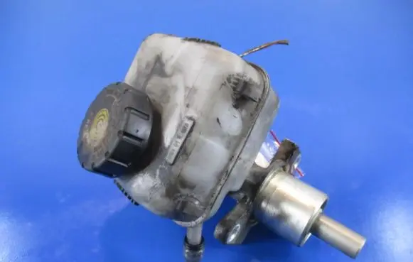 Opel Zafira A Master brake cylinder