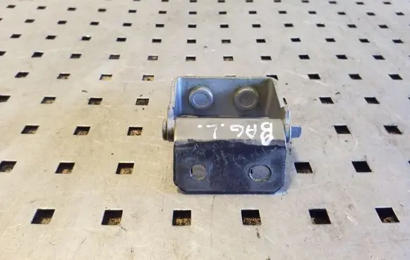 Nissan Qashqai Tailgate/trunk/boot hinge