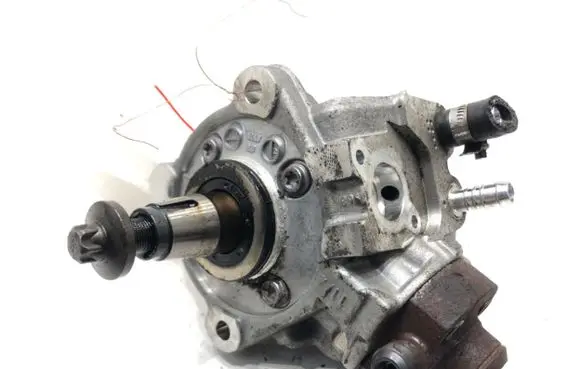 BMW 3 F30 F35 F31 Fuel injection high pressure pump 7810696