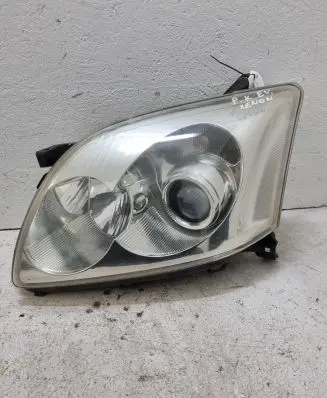 Toyota Avensis T250 Headlight/headlamp