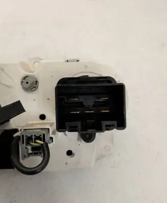 Ford Fiesta Central console control unit 799746