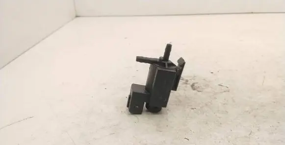 BMW 5 E39 Turbo solenoid valve 72234100 1742712 03T043