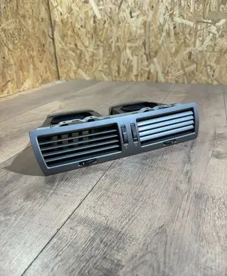 BMW 7 E65 E66 Dash center air vent grill 82235990 6911204 6911203