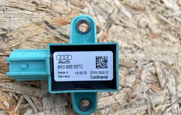 Audi A5 8T 8F Airbag deployment crash/impact sensor 8K0955557C