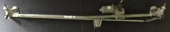 Opel Zafira B Front wiper linkage and motor