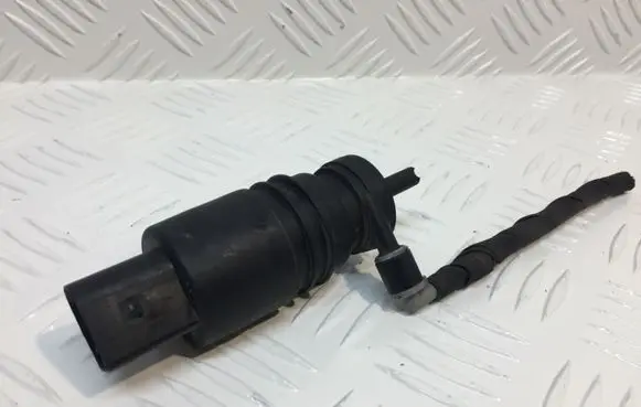 Mercedes-Benz E W211 Windscreen/windshield washer pump