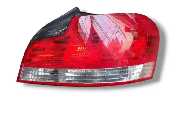 BMW 1 E82 E88 Rear/tail lights 2VP009615-04 4869810