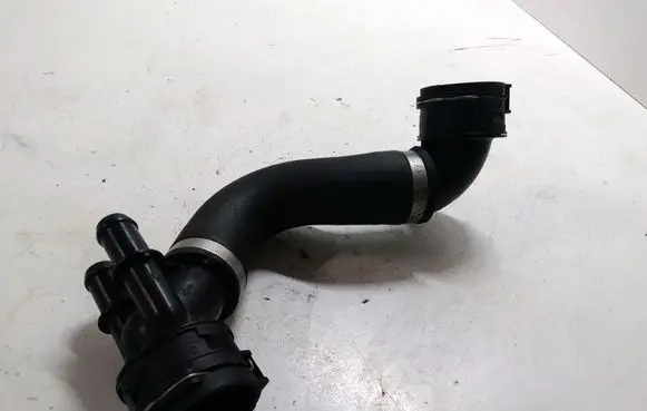 Land Rover Evoque I Engine coolant pipe/hose GJ328286AB