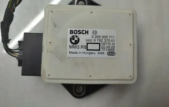 BMW 5 E60 E61 ESP acceleration yaw rate sensor 6782370 0265005711