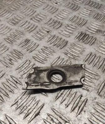 Audi A6 S6 C6 4F Fuel Injector clamp holder 059103113e