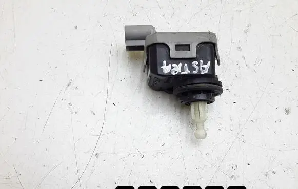 Opel Astra G Headlight level adjustment motor 90590665