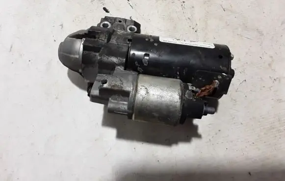 BMW 5 F10 F11 Starter motor 8570238