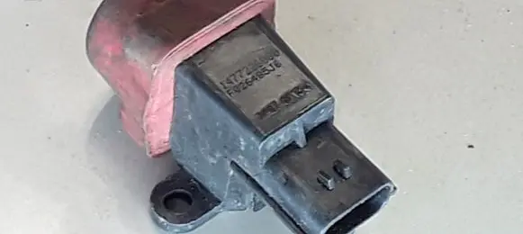 Peugeot 406 Fuel cut-off switch 1477226080