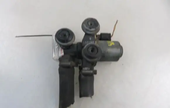 BMW 3 E46 Coolant heater control valve 8369805
