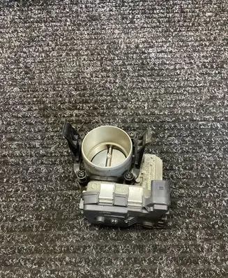 Volkswagen Golf VII Throttle valve 03F133062C