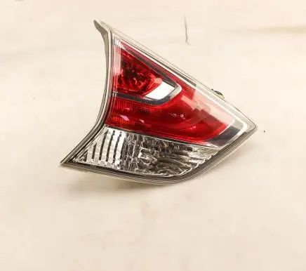 Nissan X-Trail T32 Tailgate rear/tail lights