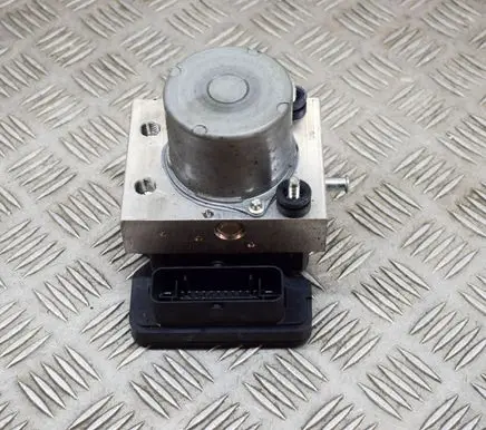 Tesla Model 3 ABS Pump 104474500B