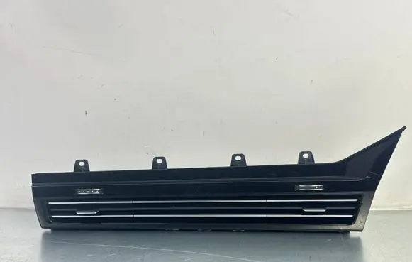 Volkswagen Touareg III Dash center air vent grill 761858416